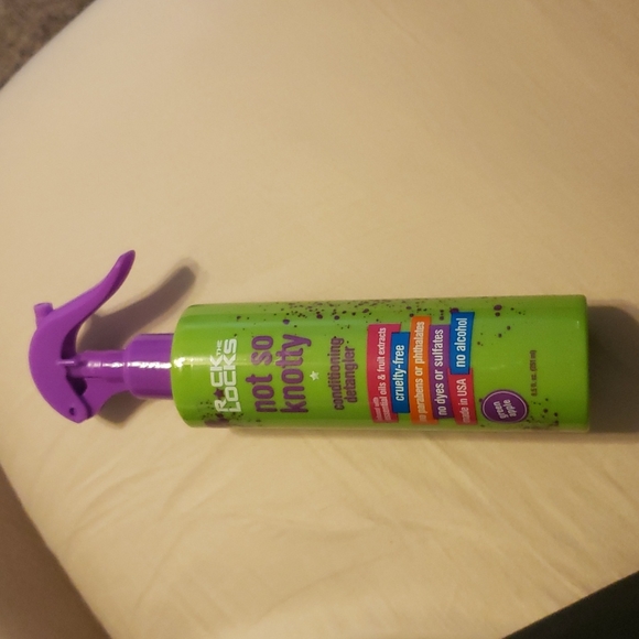 Detangler - Picture 1 of 2